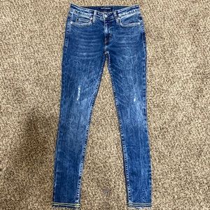 NEW Calvin Klein Mid-Rise Skinny Jeans